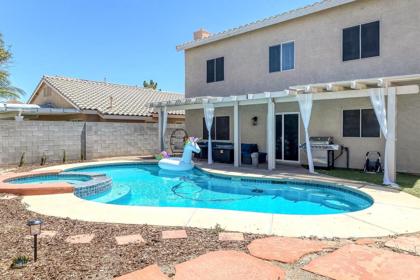 Modern Home In Las Vegas Near Strip With Pool And Jacuzzi エクステリア 写真