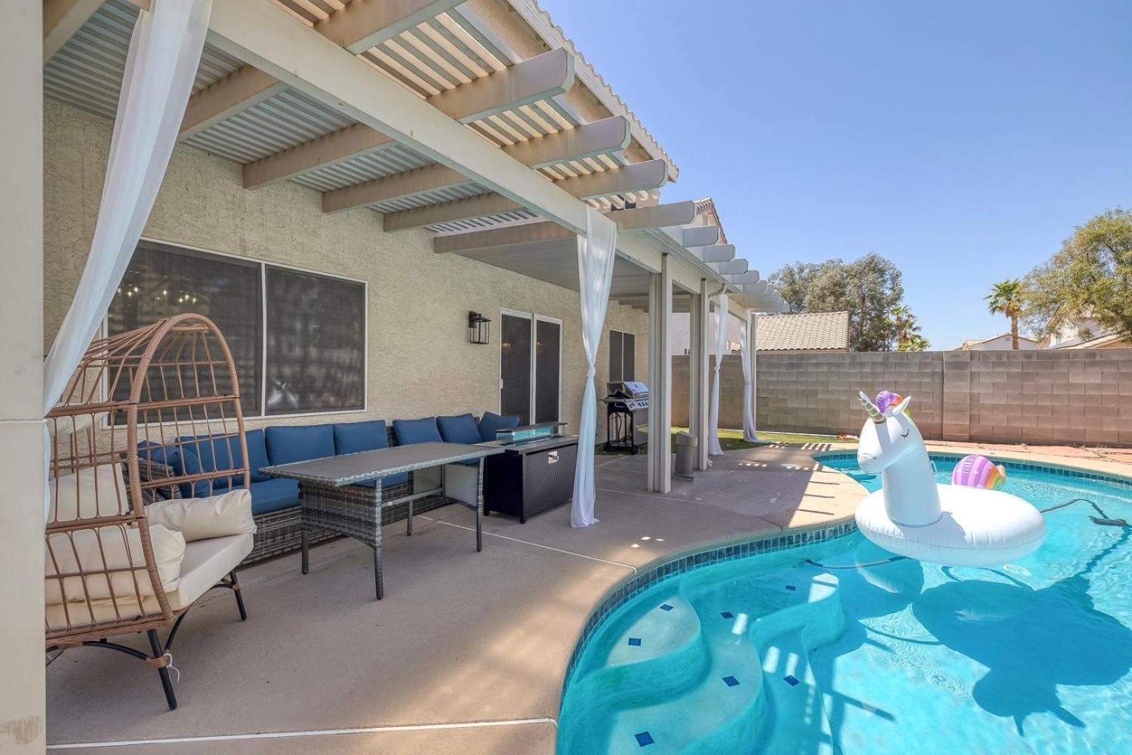 Modern Home In Las Vegas Near Strip With Pool And Jacuzzi エクステリア 写真