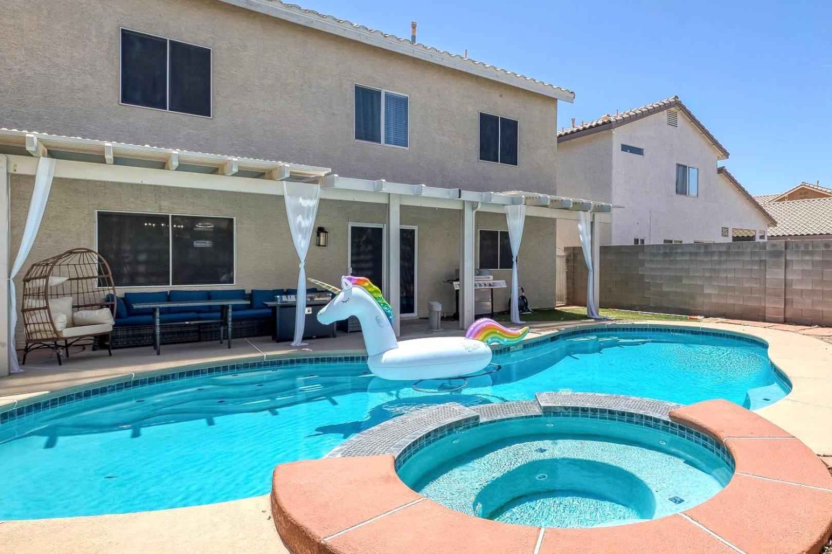 Modern Home In Las Vegas Near Strip With Pool And Jacuzzi エクステリア 写真