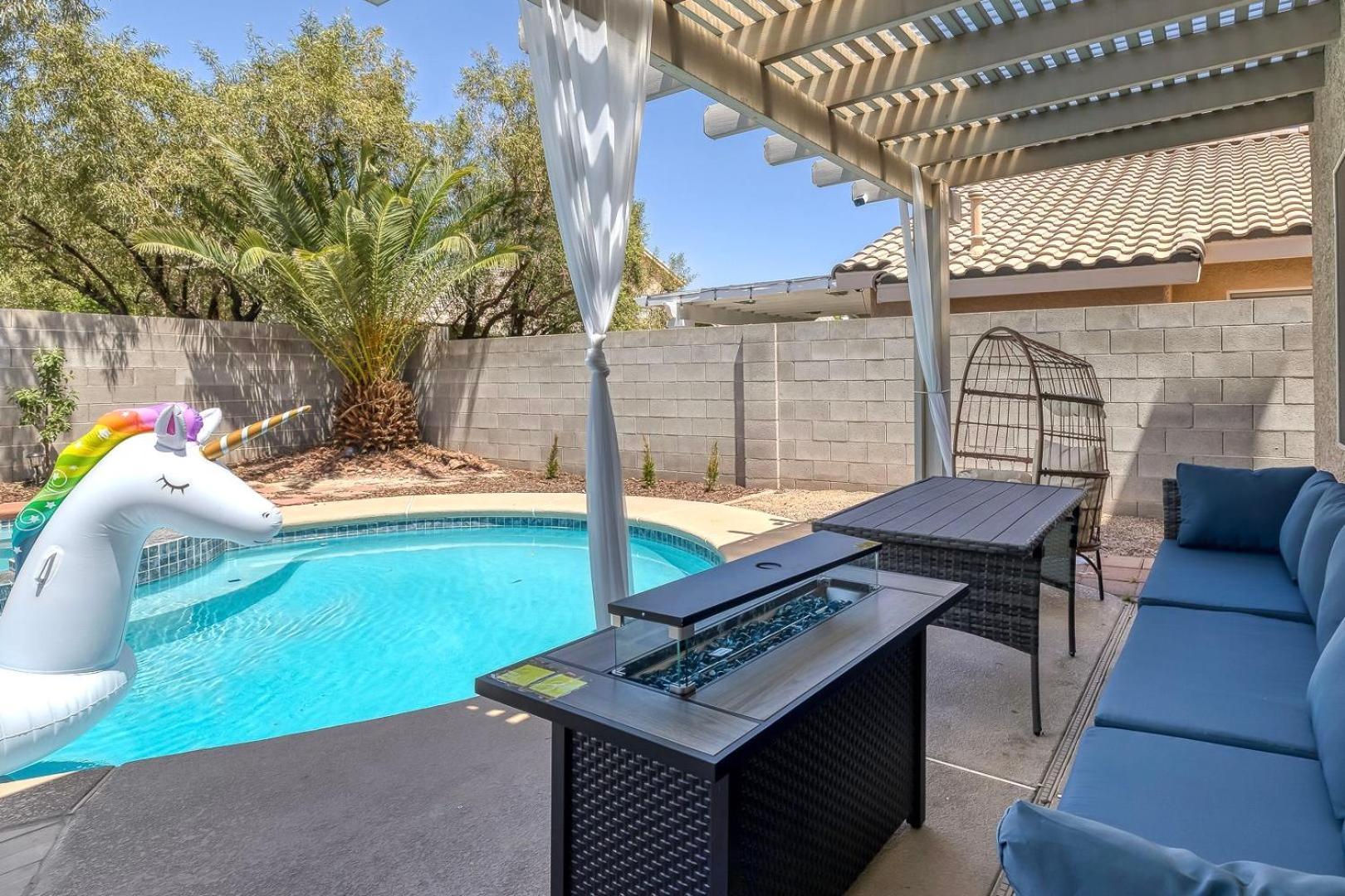 Modern Home In Las Vegas Near Strip With Pool And Jacuzzi エクステリア 写真